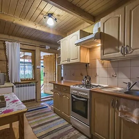 Bacowka Pod Skocznia بيت للعطل *